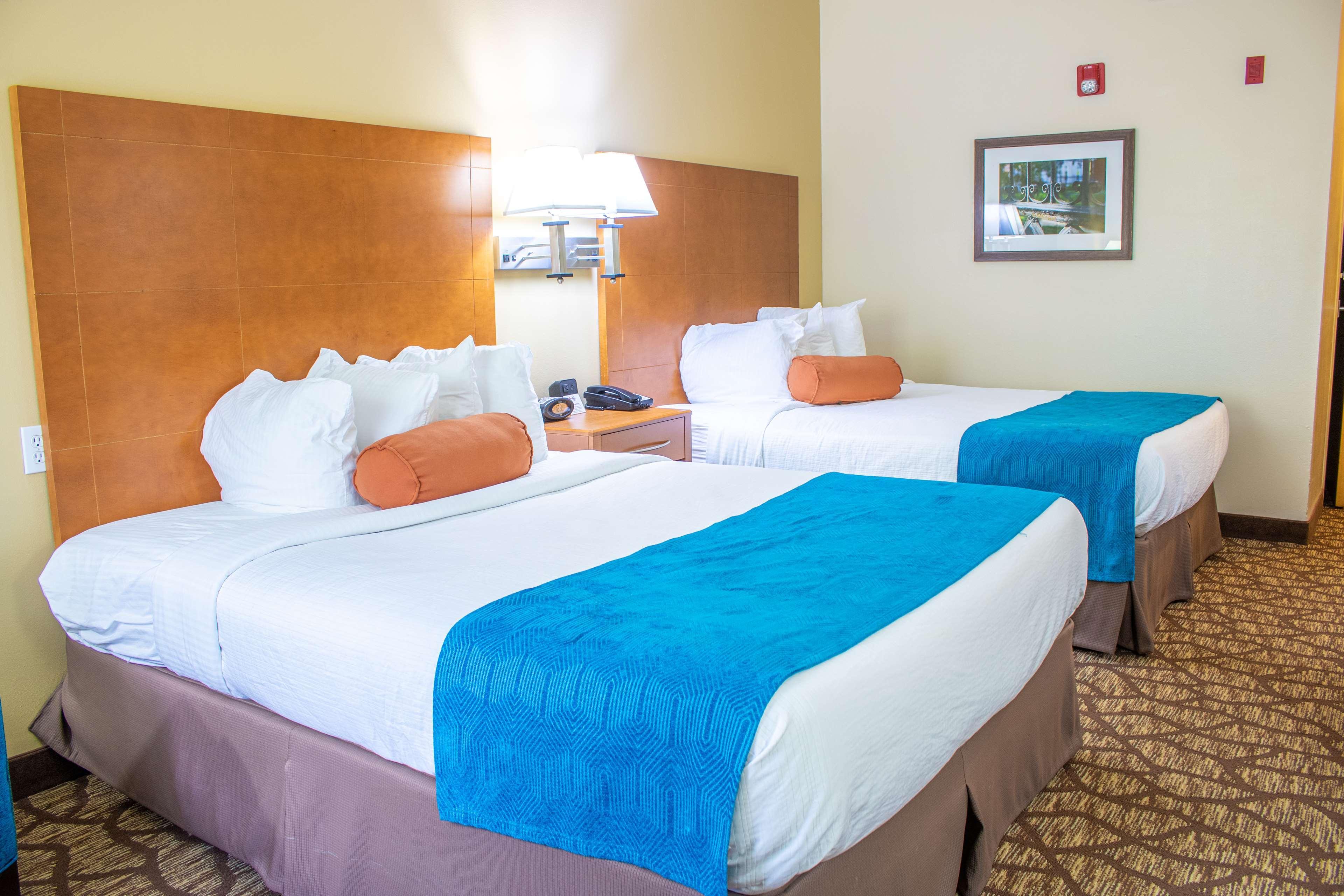Best Western Plus Richmond Hill Inn Экстерьер фото