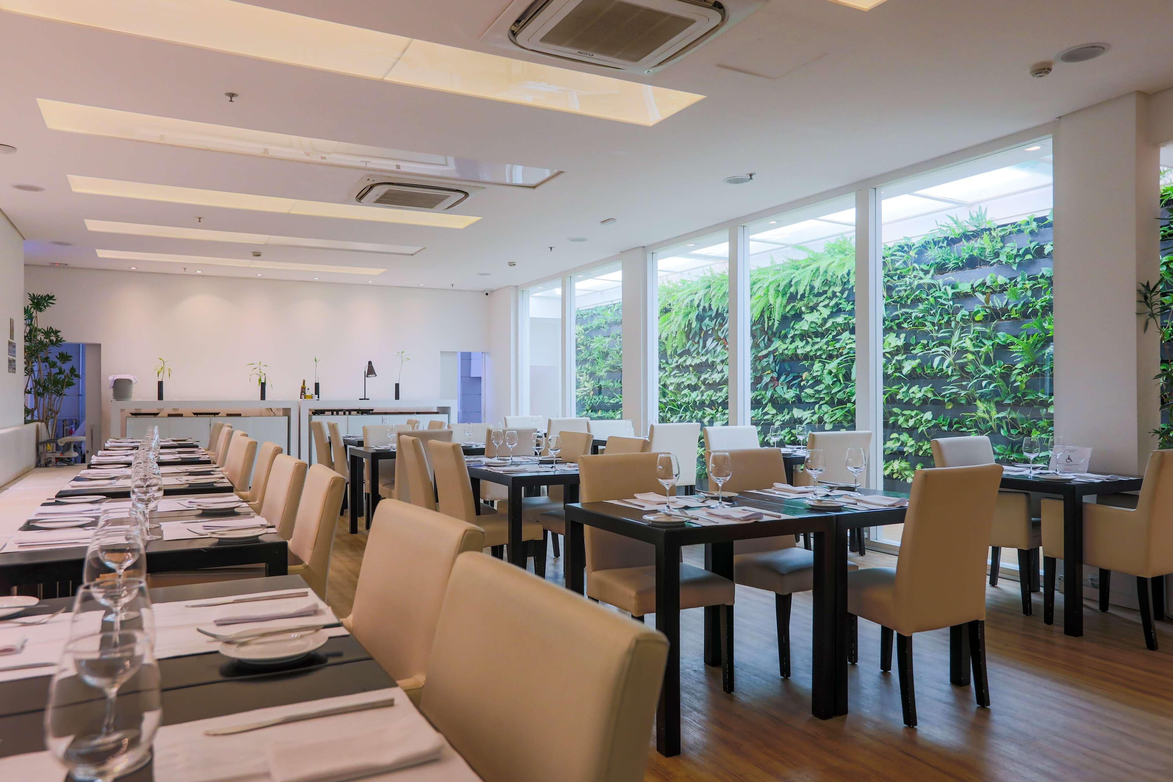 Best Western Plus Richmond Hill Inn Экстерьер фото