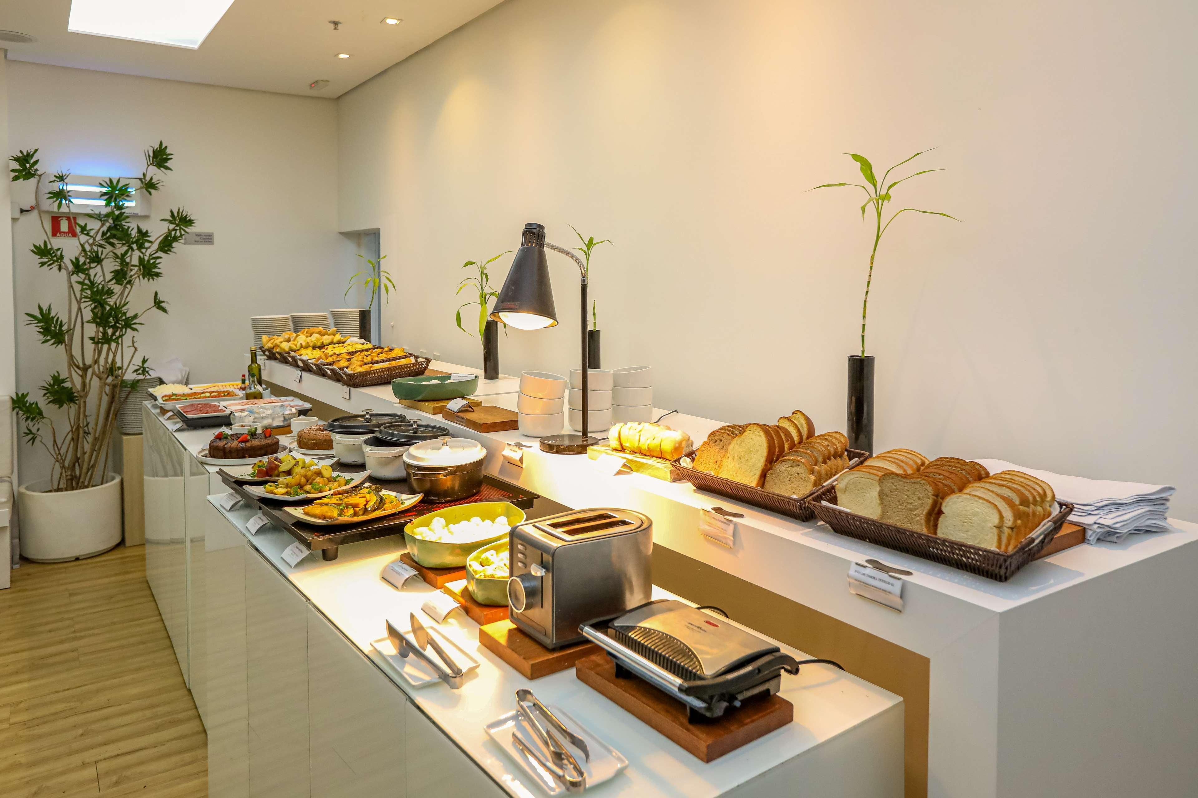 Best Western Plus Richmond Hill Inn Экстерьер фото