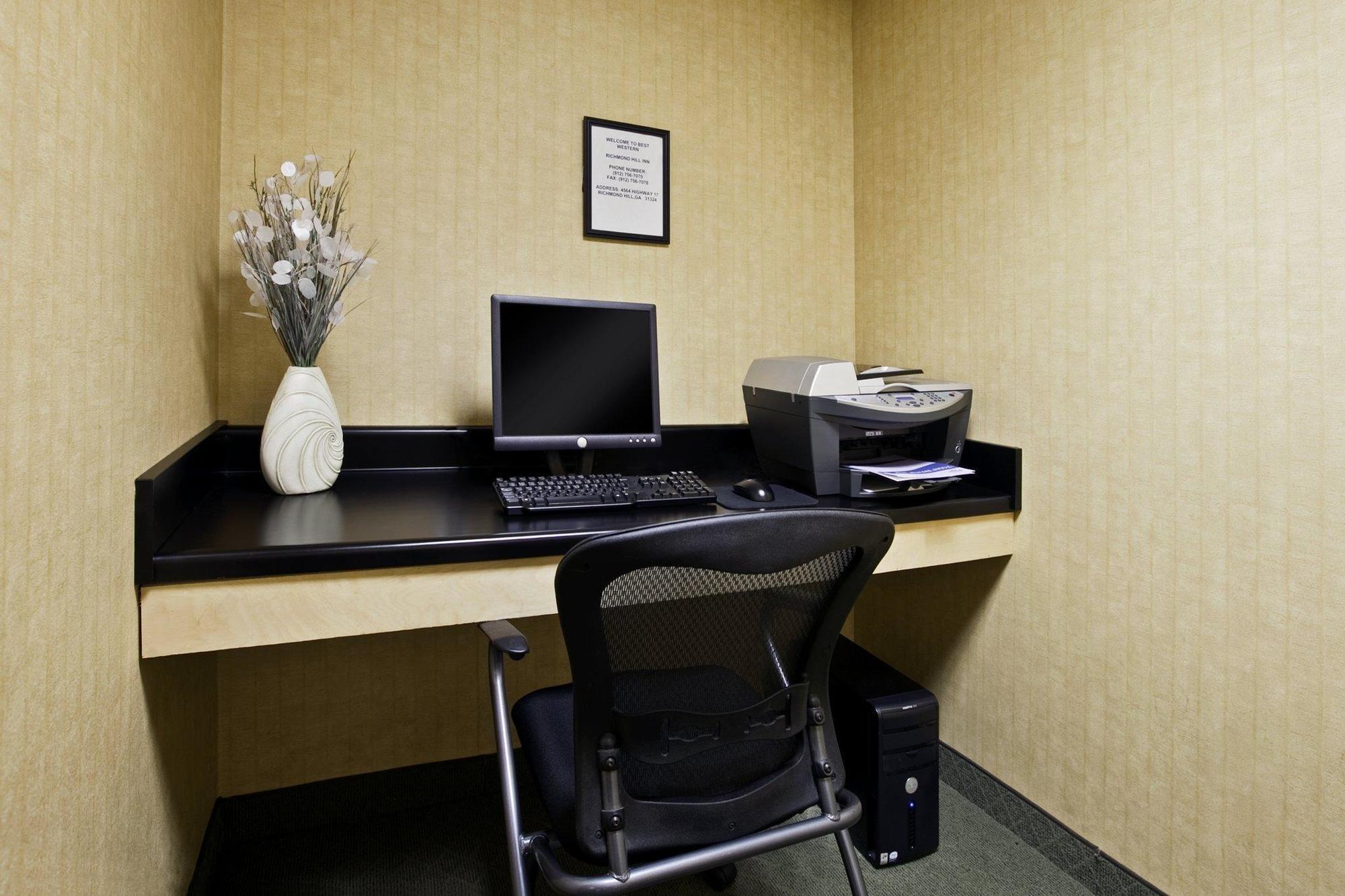 Best Western Plus Richmond Hill Inn Экстерьер фото