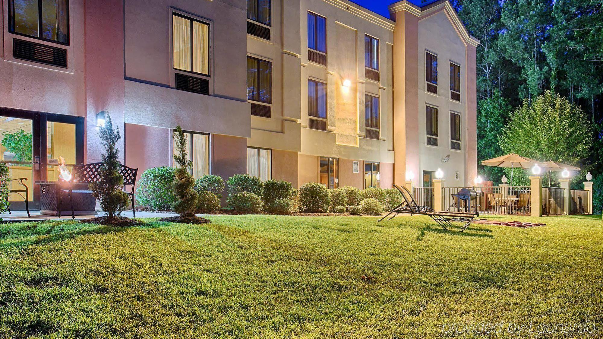 Best Western Plus Richmond Hill Inn Экстерьер фото