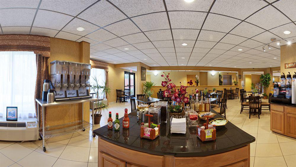 Best Western Plus Richmond Hill Inn Экстерьер фото
