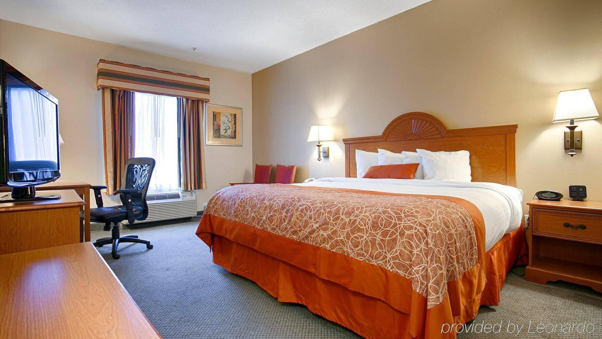 Best Western Plus Richmond Hill Inn Экстерьер фото
